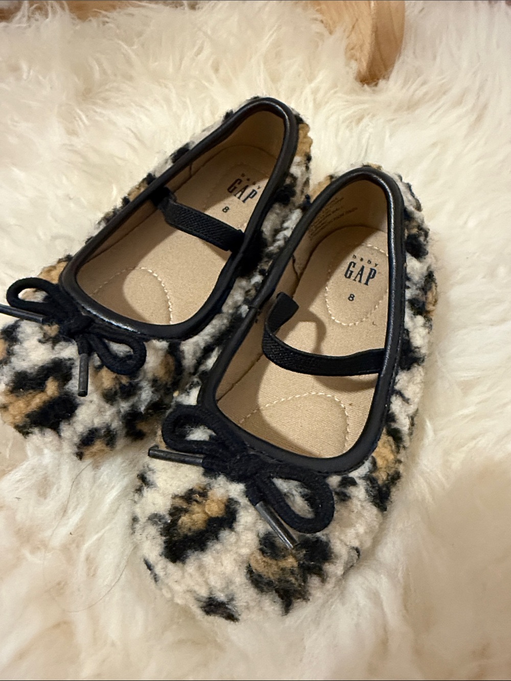 NWOT Never worn GAP Kids Leopard Faux-Sherpa Ballet Flats in Black and Tan